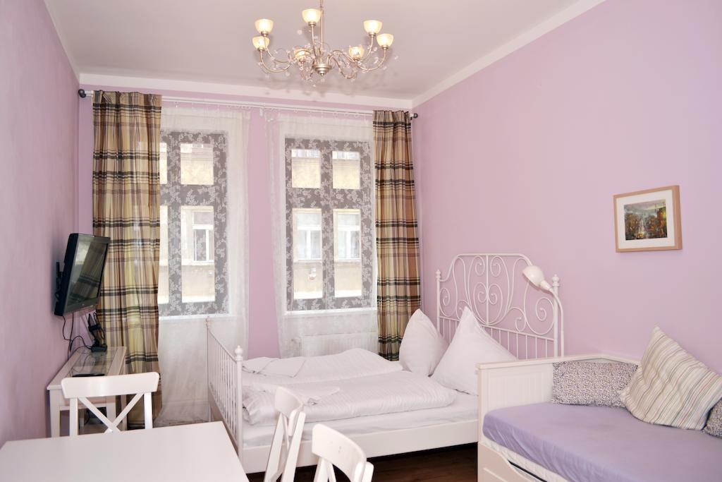 Ruterra Apartment Cimburkova Prága Szoba fotó